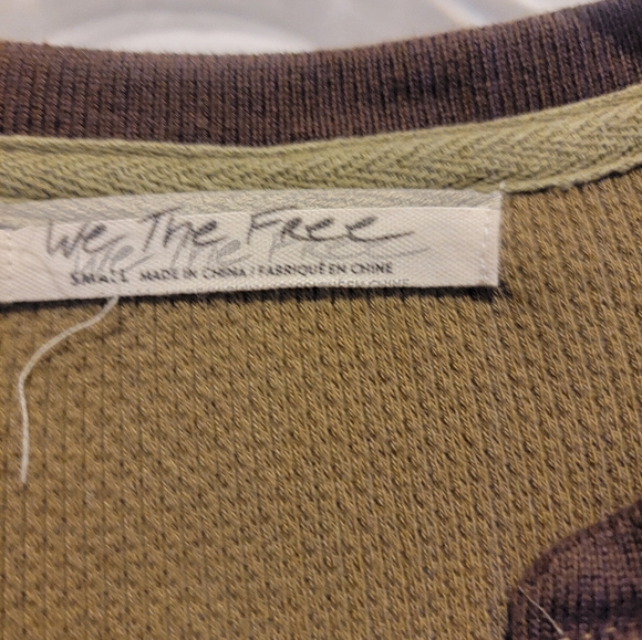 We The People long sleeve top. Sz Small. Gently Used. - Picture 2 of 3